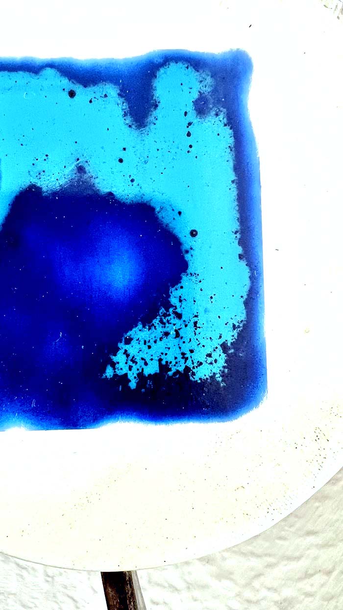 lausche und sieh die Stille,lausche und höre den Raum (Detail) - Drehpendel, Stahl, lackiert, patiniert, gefirnisst, Schwingungsdurchmesser 46cm, 2025